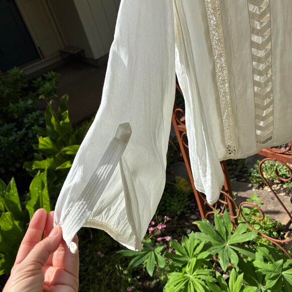 Off white Wilfred blouse with lace detailing. - Picture 2 of 6